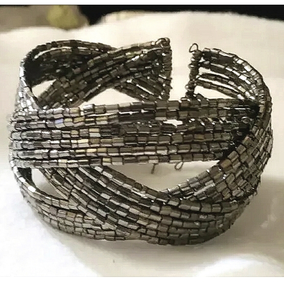 NEW Lot of 2 Women Fashion Bangle Bracelets. Knot Design. Seed Beads. - Picture 12 of 12